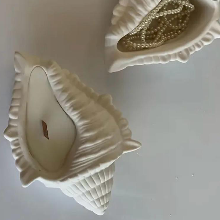 Ocean Breeze Scented Soy Shell Shape Candles