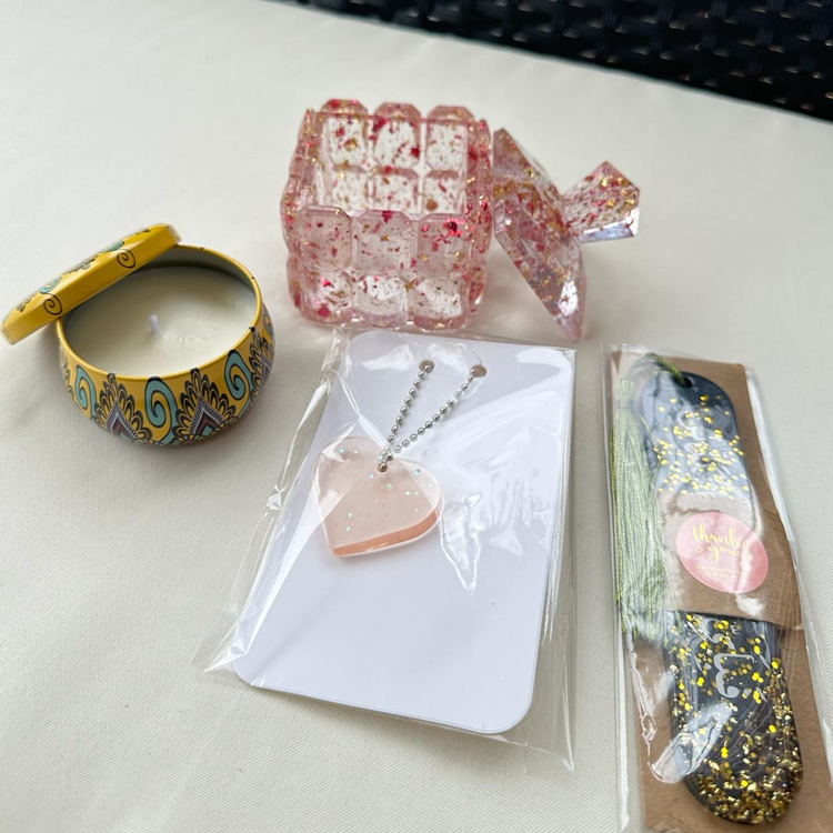 Eternal Creations: A Personalized Resin Art Gift & Candles Set