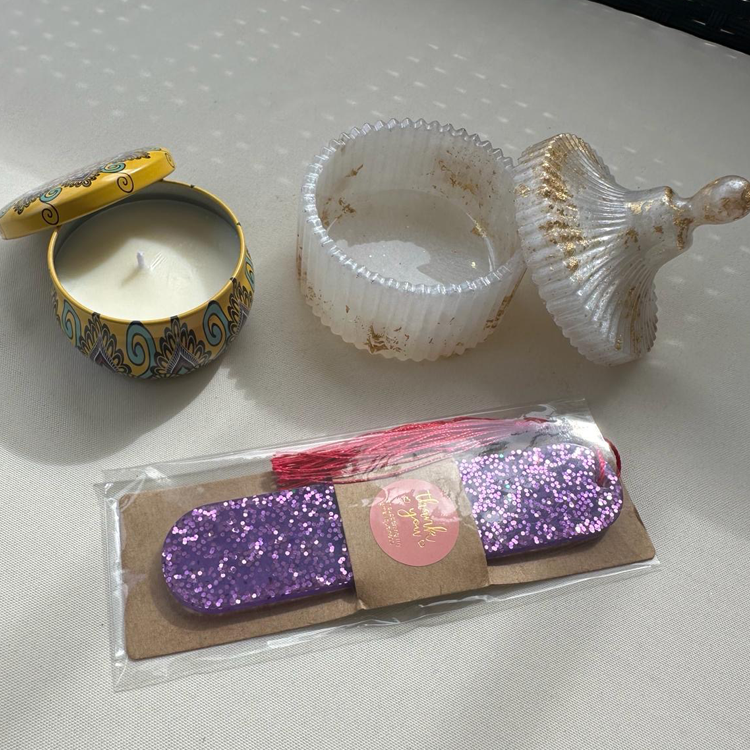 Custom Resin Art Gift Set: Unique & Personalized Creations